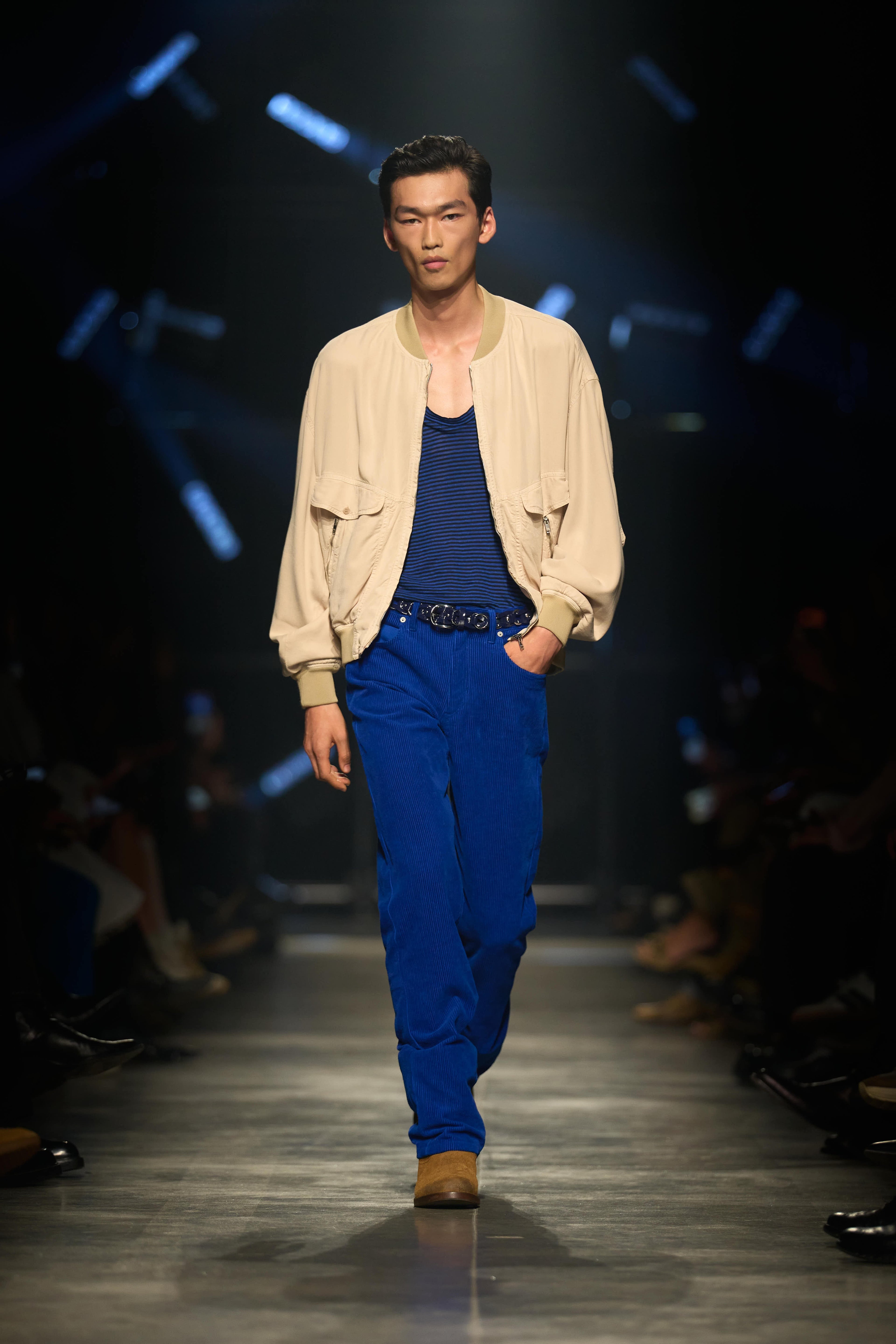 Look 33 [W26]