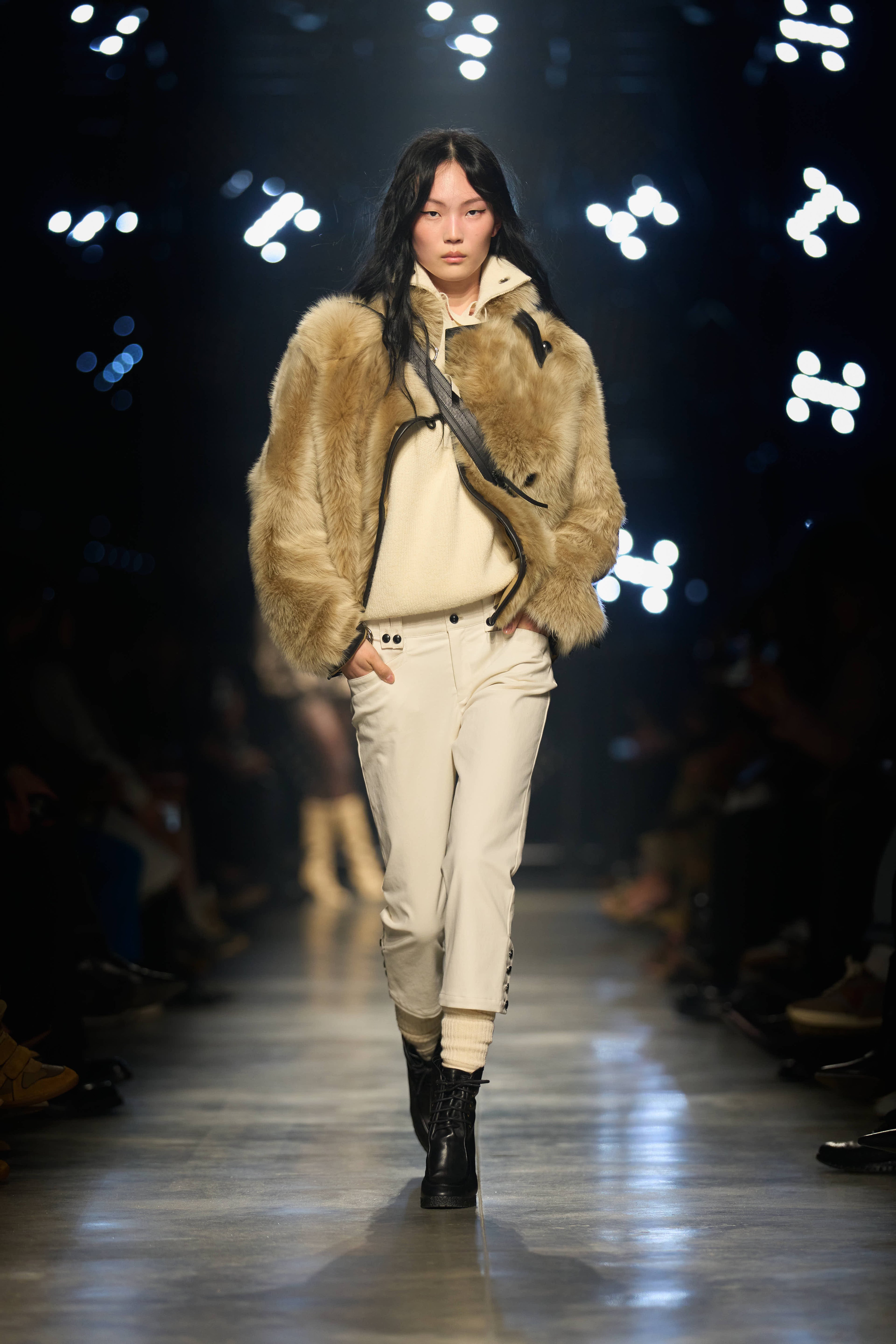 Look 56 [W26]